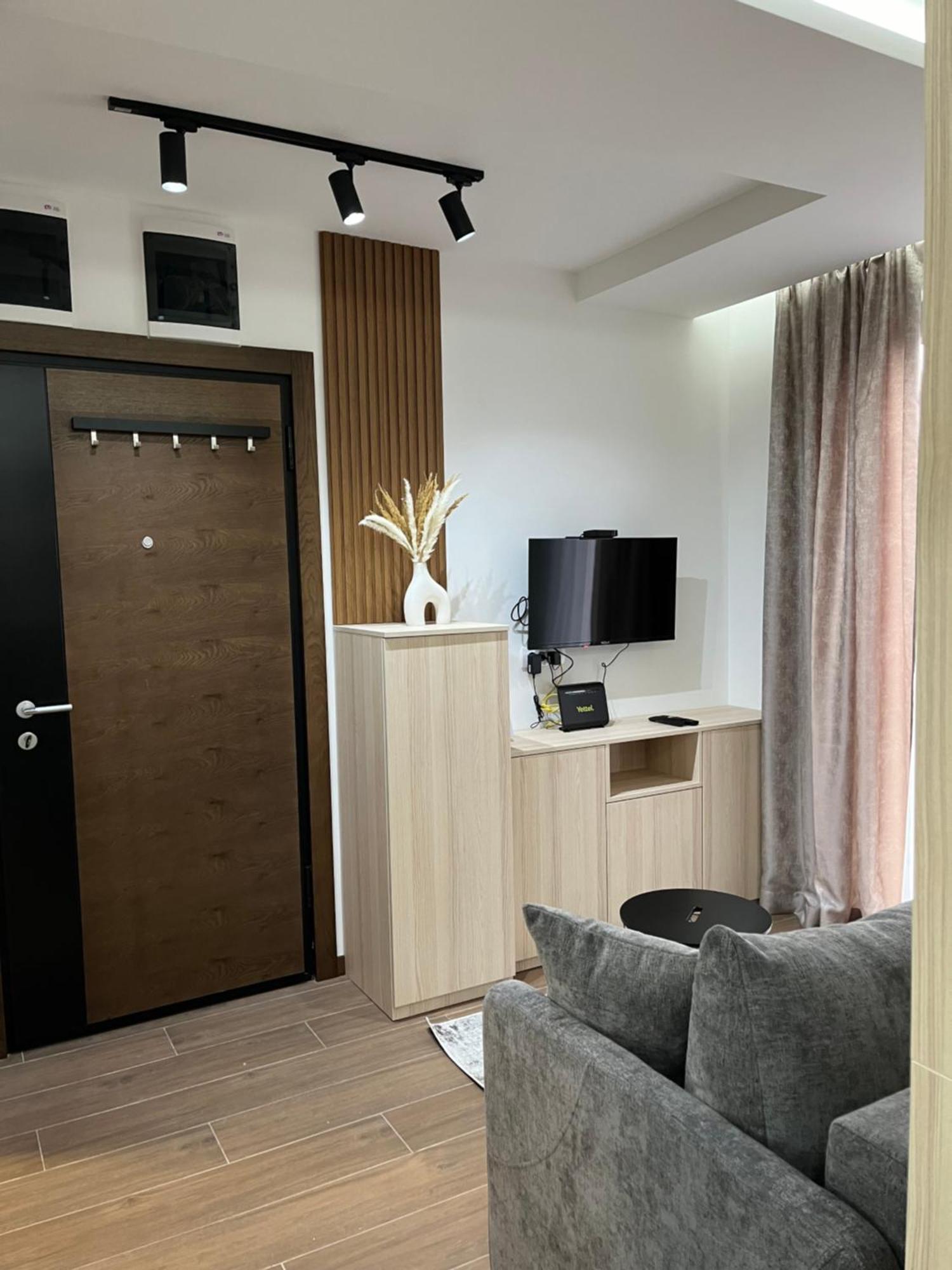 Apartment Borovi 11